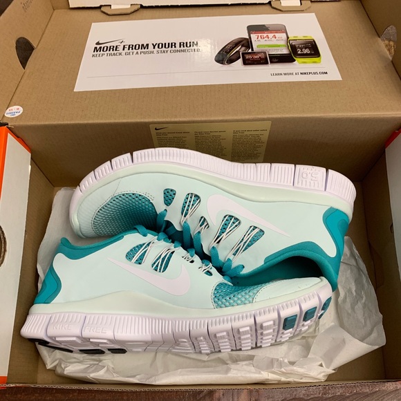 FINAL SALE Nike Free - Picture 2 of 5